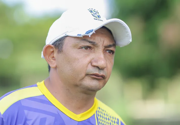Topó, técnico do Tiradentes-PI