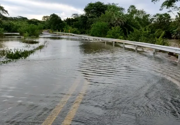 Trecho da BR 222 interditado