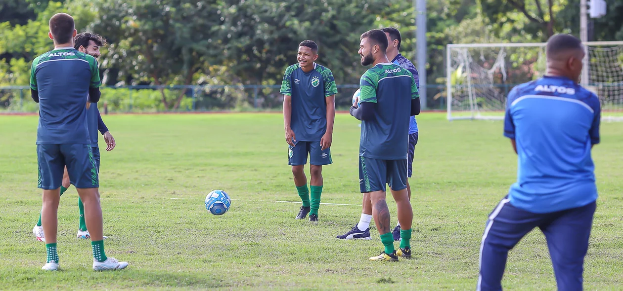 Treino aconteceu nesta quinta-feira