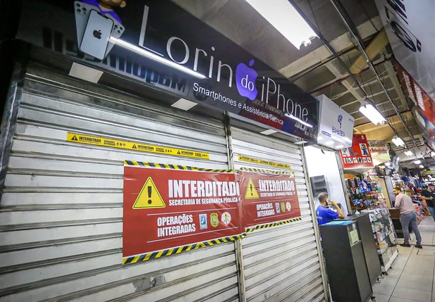 Várias lojas foram interditadas pela polícia