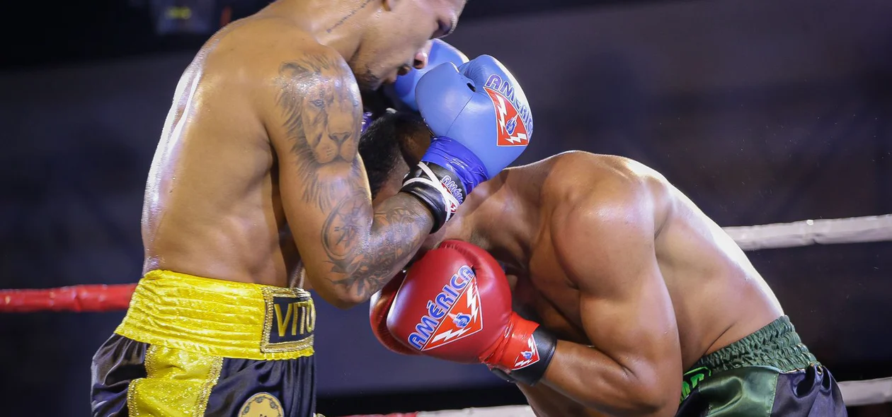 Vitor Richer e Erasmo Carlos duelaram no ringue