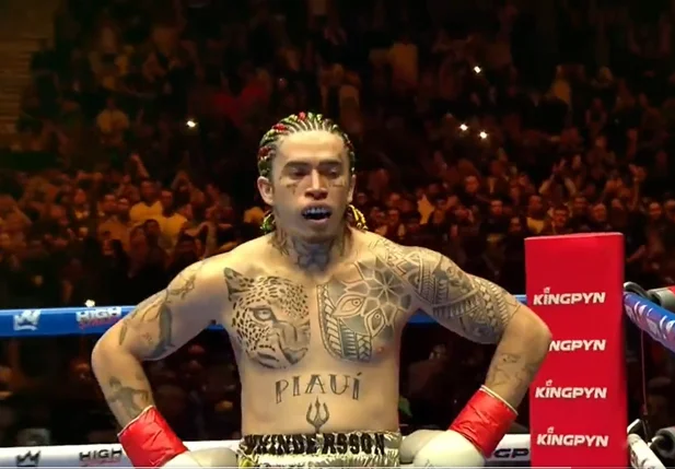 Whindersson Nunes vence luta contra Filipek