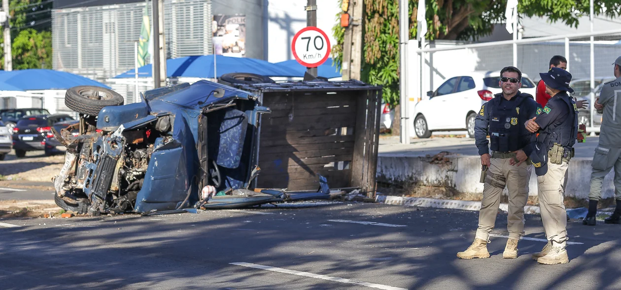 Acidente aconteceu próximo a polícia federal na João XXIII