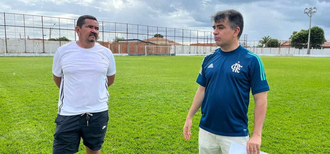 Alcindo Piauilino na inspeção do estádio municipal