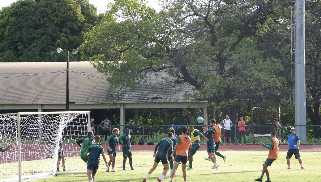 Altos realiza último treino em Teresina