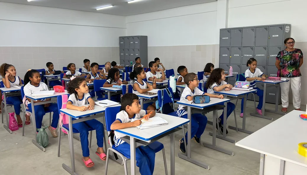Alunos do  Complexo Educacional Valdecir Rodrigues de Albuquerque