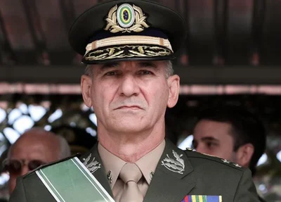 Amaro vai substituir o também general Gonçalves Dias, que renunciou ao cargo em 19 de abril
