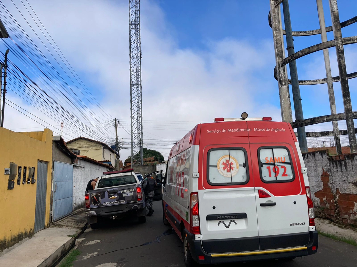 Ambulância do SAMU no local do ocorrido