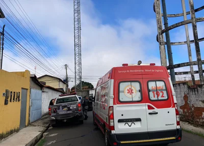 Ambulância do SAMU no local do ocorrido