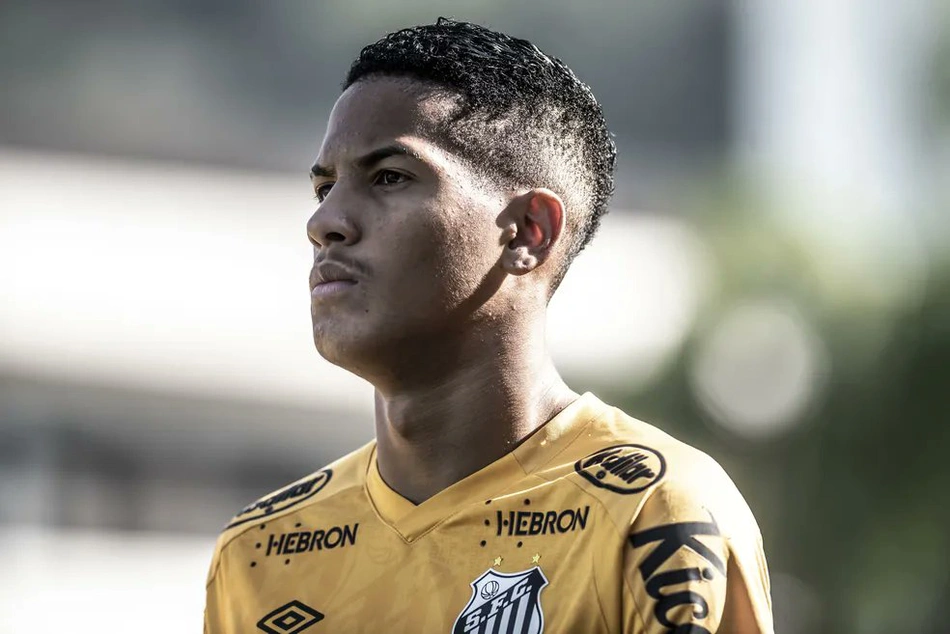 Ângelo, atacante do Santos