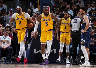 Anthony Davis, LeBron James, D'Angello Russell e Jamal Murray