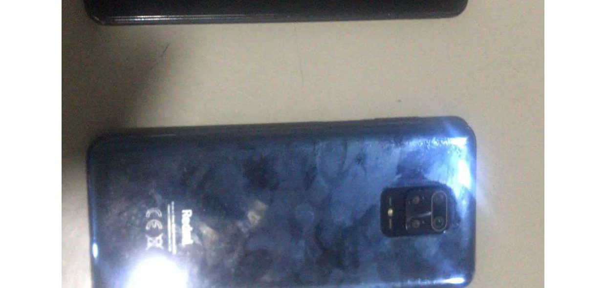 Aparelhos celulares apreendidos com o suspeito