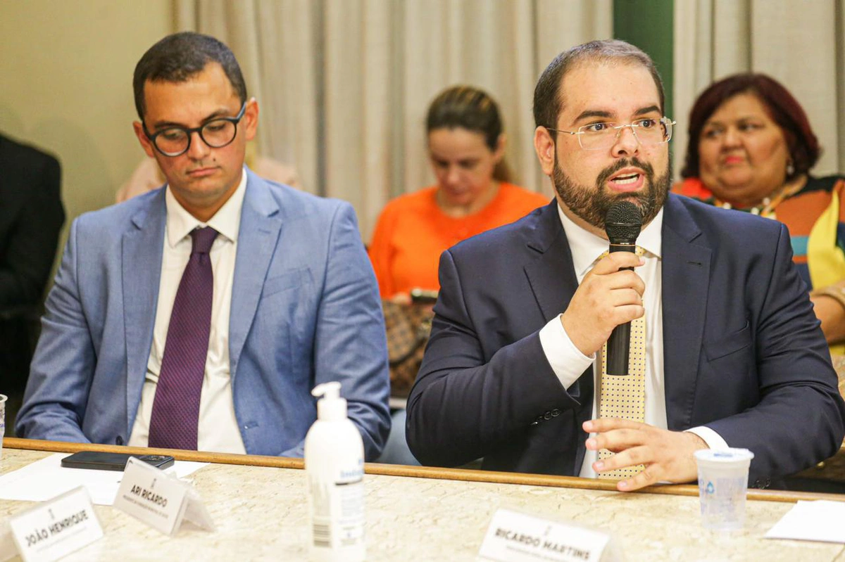 Ari Ricardo e Ricardo Martins