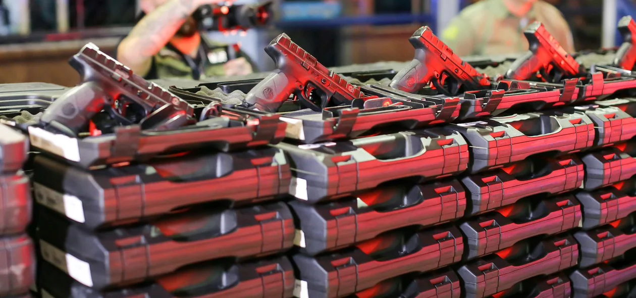 Armas entregues à corporação