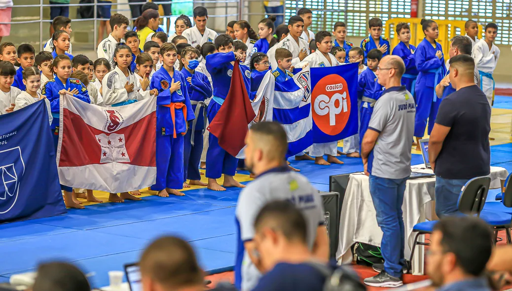 Atletas de vários colégios de Teresina