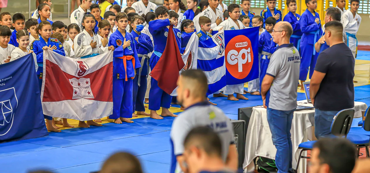 Atletas de vários colégios de Teresina