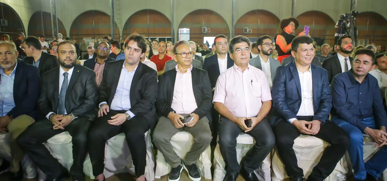 Autoridades na solenidade