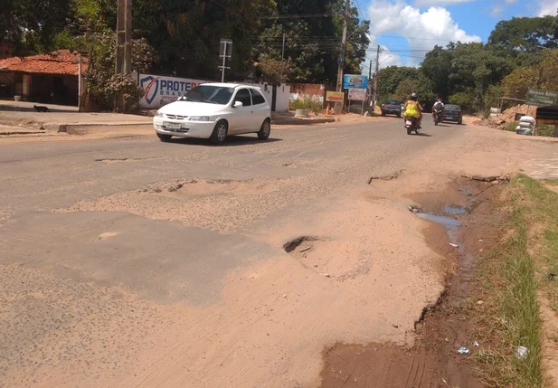 Avenida Professor Camilo Filho atualmente, antes da obra
