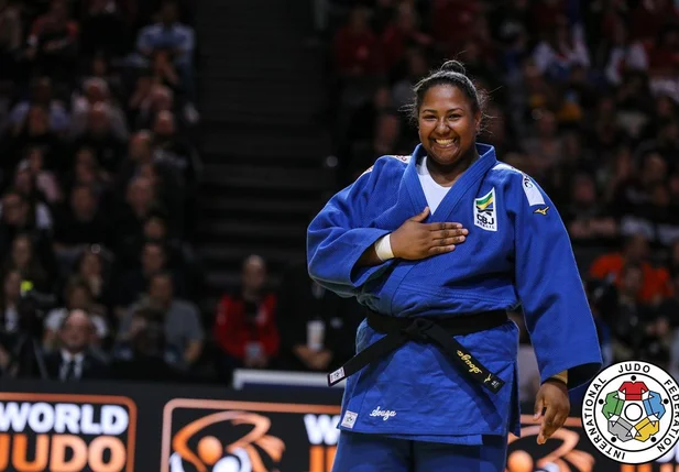 Beatriz Souza conquista medalha de bronze na categoria acima de 78kg