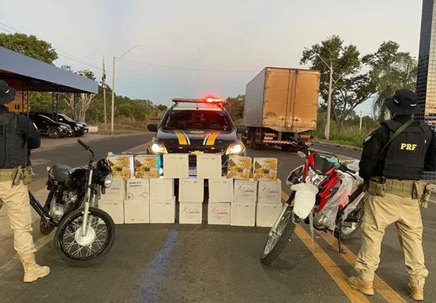 Carga de vinho ilegal apreendida pela PRF em Floriano