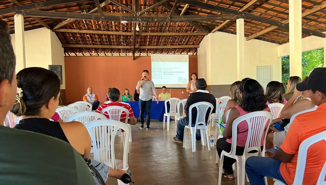 Curso em parceria com o Sebrae orienta microempreendedores de Curimatá