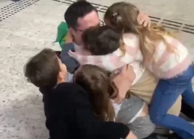 Deltan Dallagnol é recepcionado por multidão em aeroporto