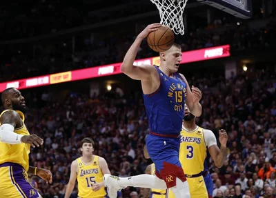Denver Nuggers vencem Los Angeles Lakers por 132 a 126