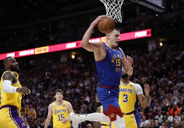 Denver Nuggers vencem Los Angeles Lakers por 132 a 126