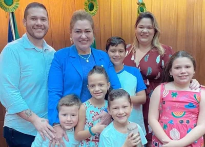 Deputada estadual Simone Pereira e sua família