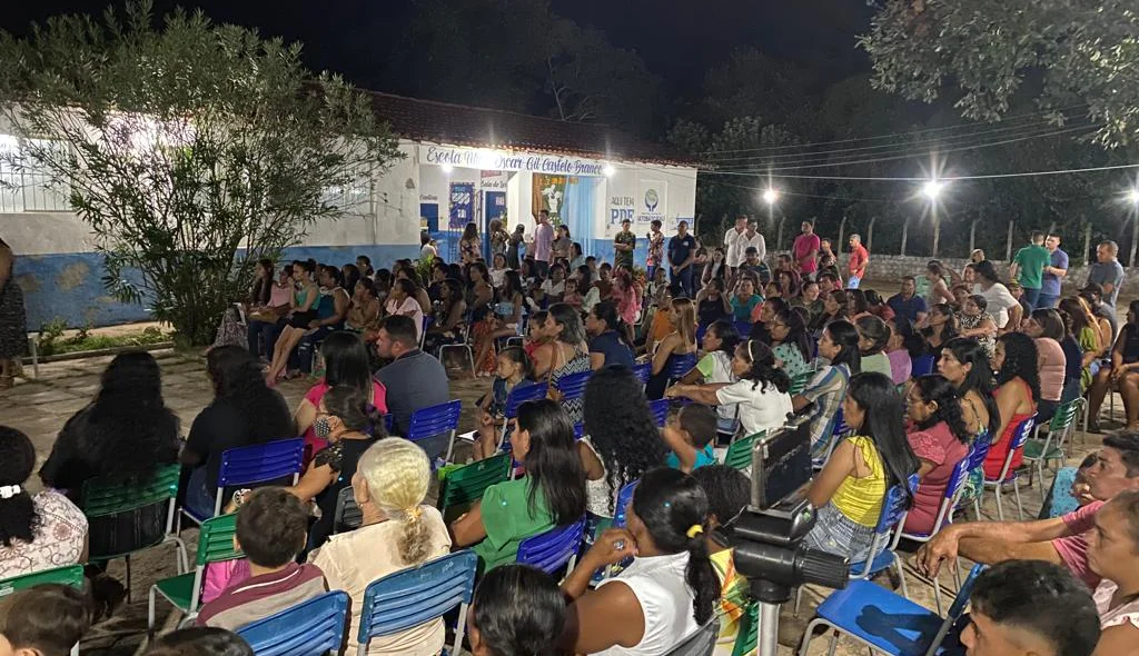 Dezenas de mães participaram do evento