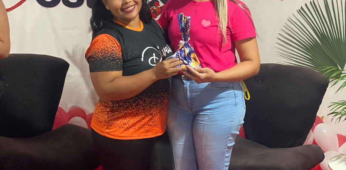 Mulheres são presenteadas