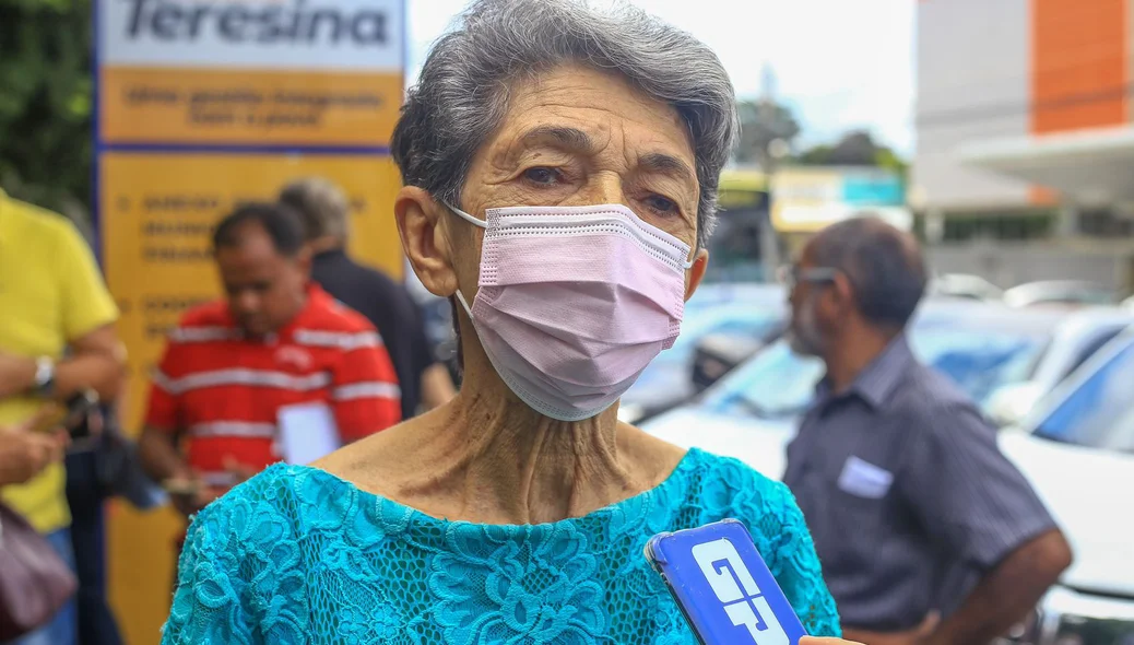 Dona Valquíria Saraiva, de 76 anos