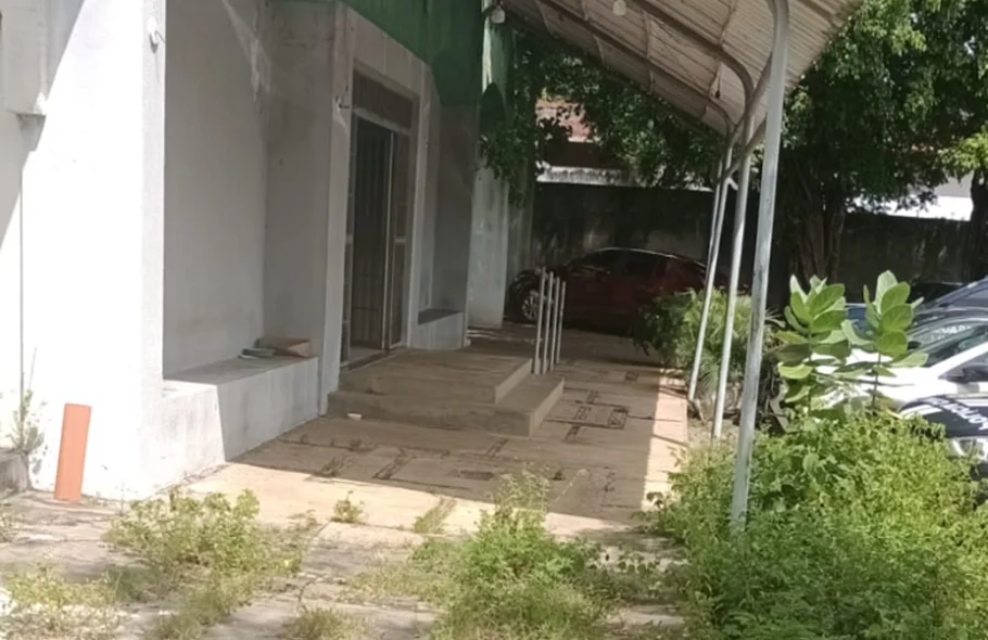 Entrada principal da Delegacia da Mulher Norte em Teresina