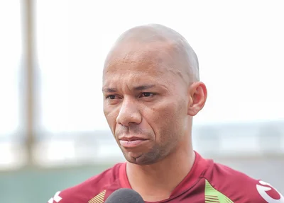 Paulinho, lateral-esquerdo do Fluminense-PI