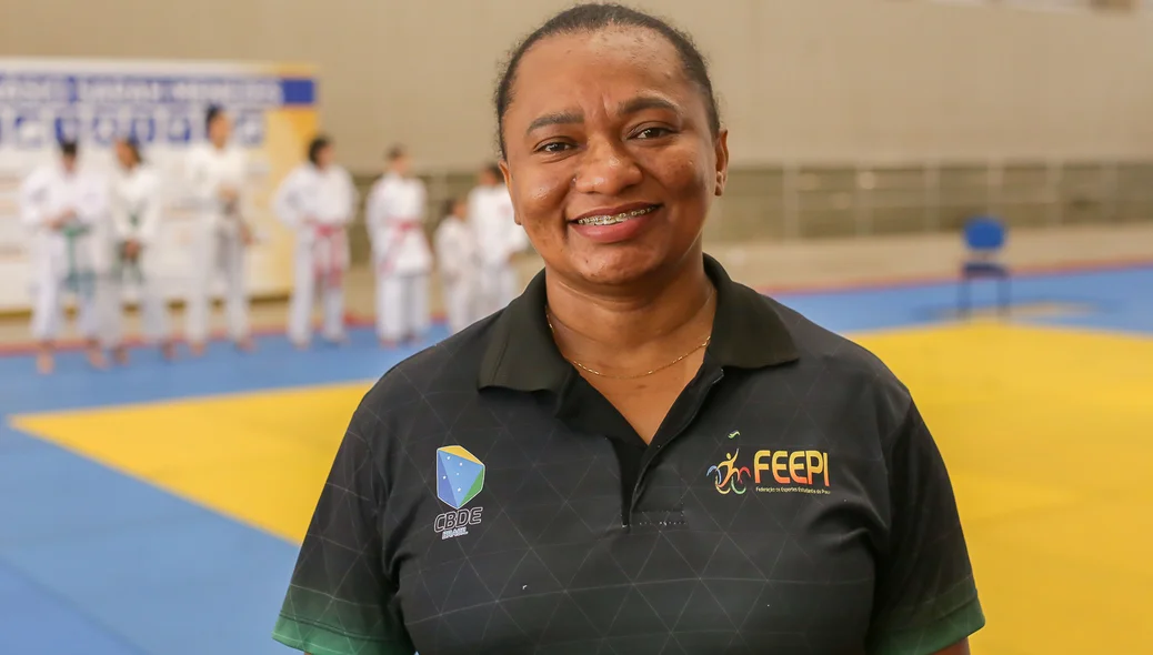 Flávia Soares