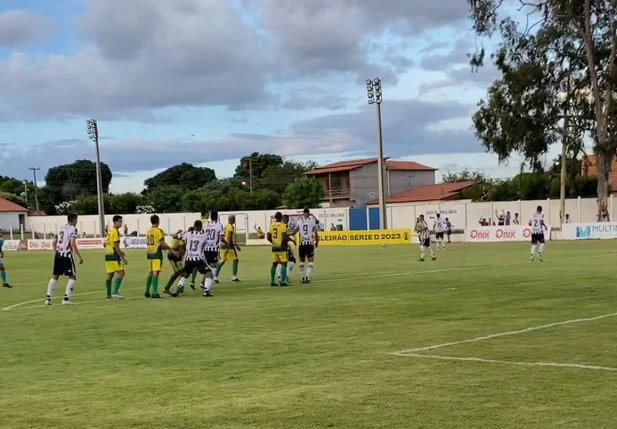 Fluminense-PI x Cordino pela Série D do Brasileiro