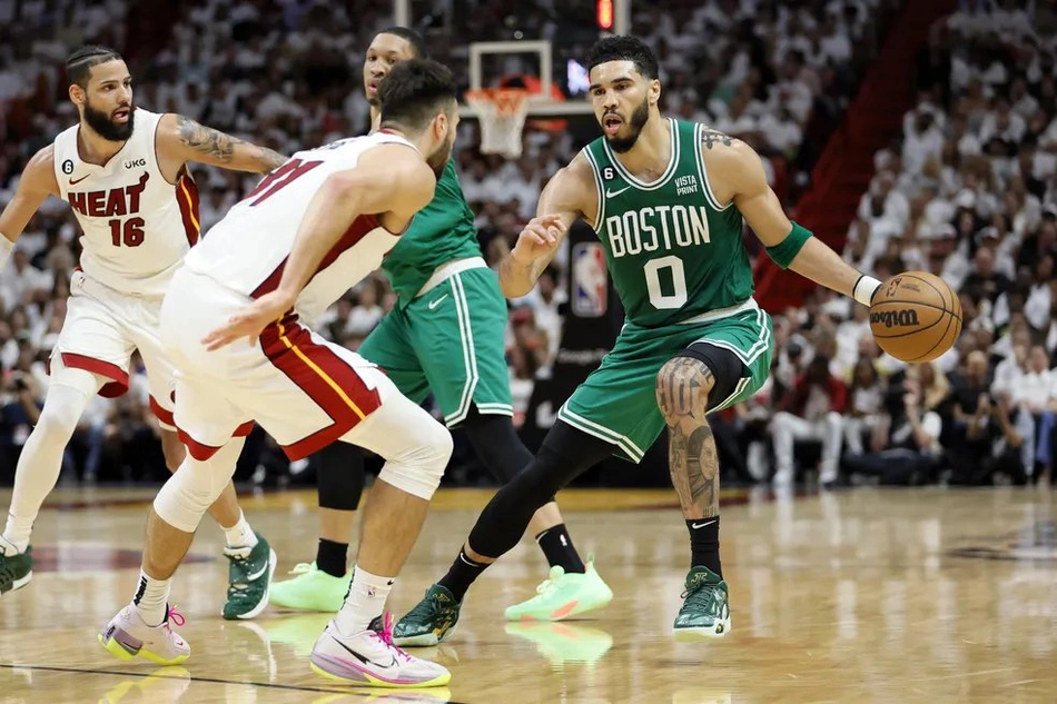 Jayson Tatum foi decisivo para a primeira vitória dos Celtics nas finais da Leste