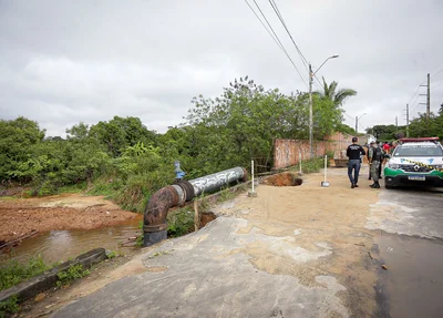 Jovem morre após cair em buraco