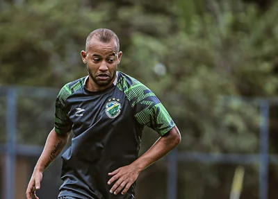 Lelê já está à disposição de Sérgio Soares