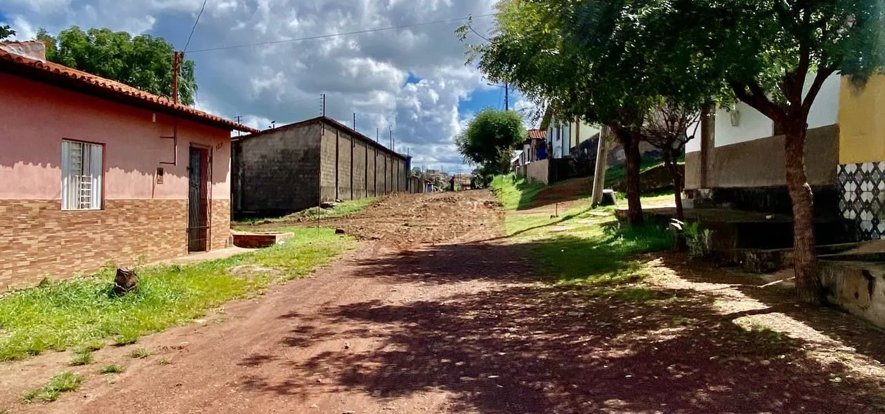 Mais ruas receberão pavimentação poliédrica