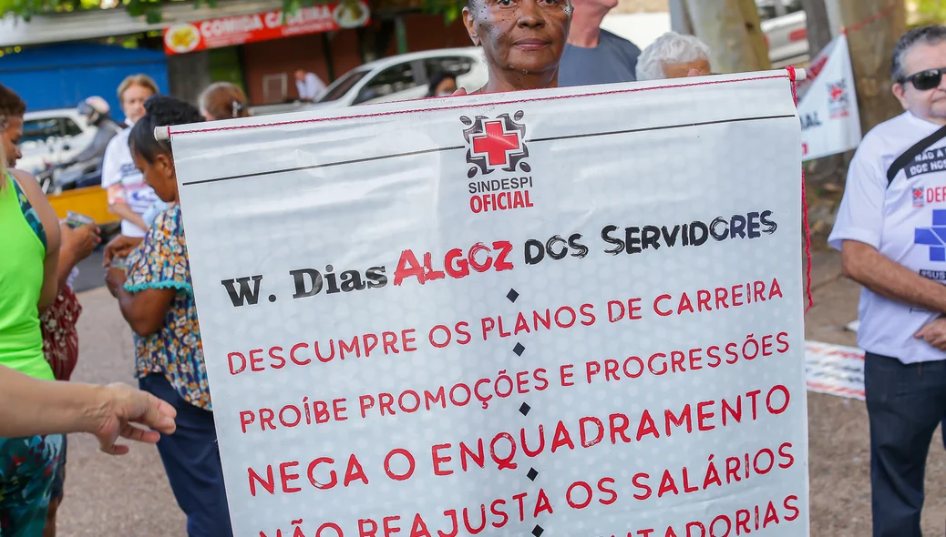 Manifestantes protestam contra privatização