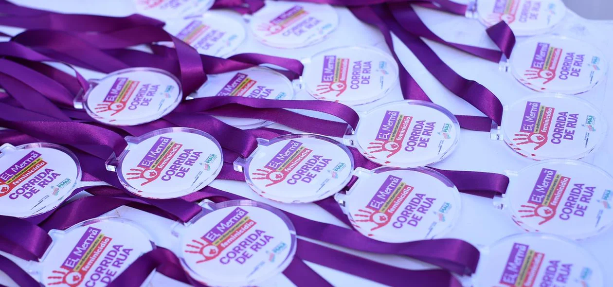 Medalhas distribuídas aos corredores ganhadores