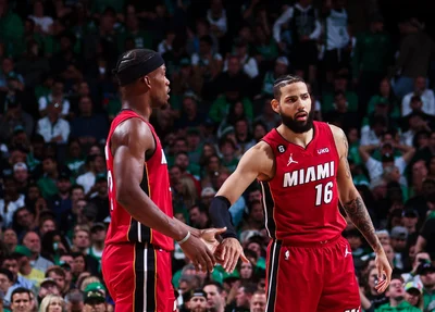 Miami Heat vence segundo jogo e complica vida do Boston Celtics