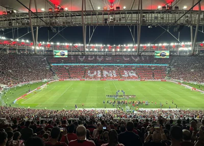 Mosaico em apoio a Vini Jr marcou o jogo