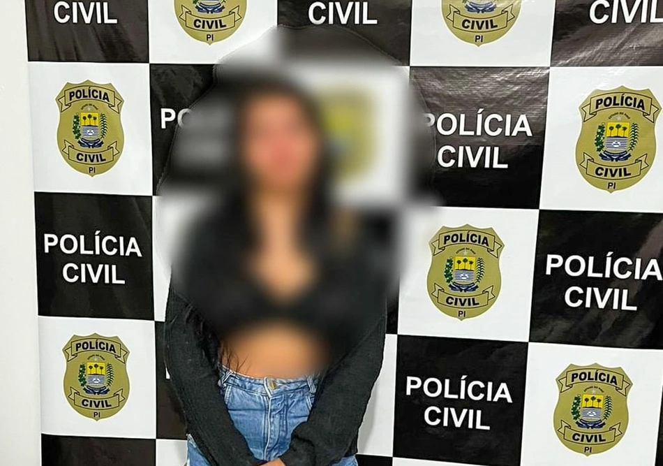 Mulher foi presa dentro de ônibus em Bom Jesus