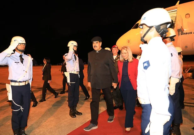 Nicolás Maduro desembarca em Brasília