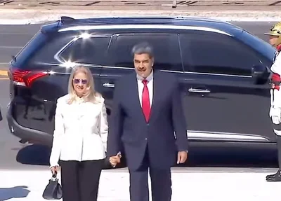 Nicolás Maduro sobe a rampa do Palácio do Planalto