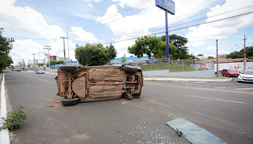 O acidente ocorreu em frente ao Sam´s Club