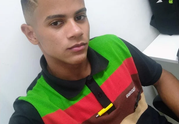 O jovem trabalhador José Vinicius dos Santos