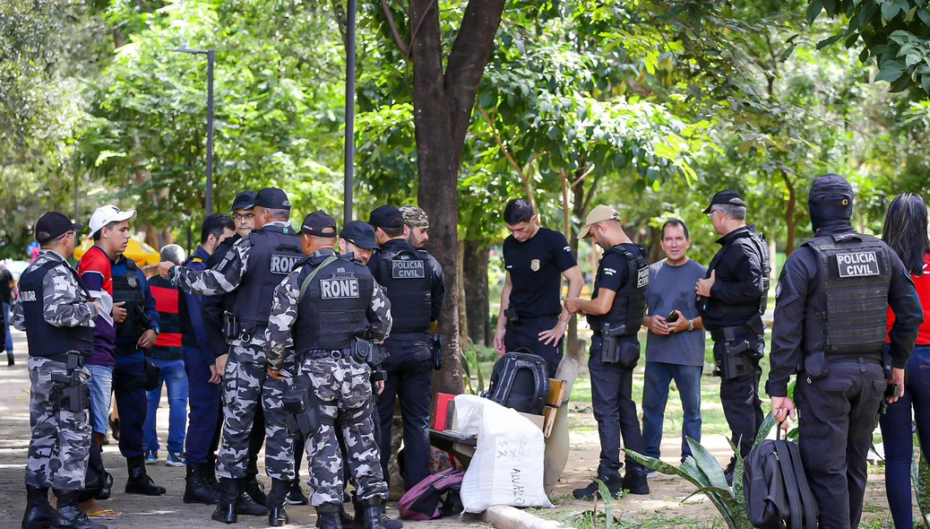 Polícia Militar durante operação no Centro de Teresina